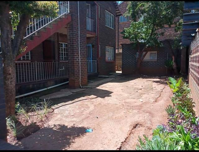 2 BEDROOM APARTMENT FOR SALE IN WINDSOR EAST